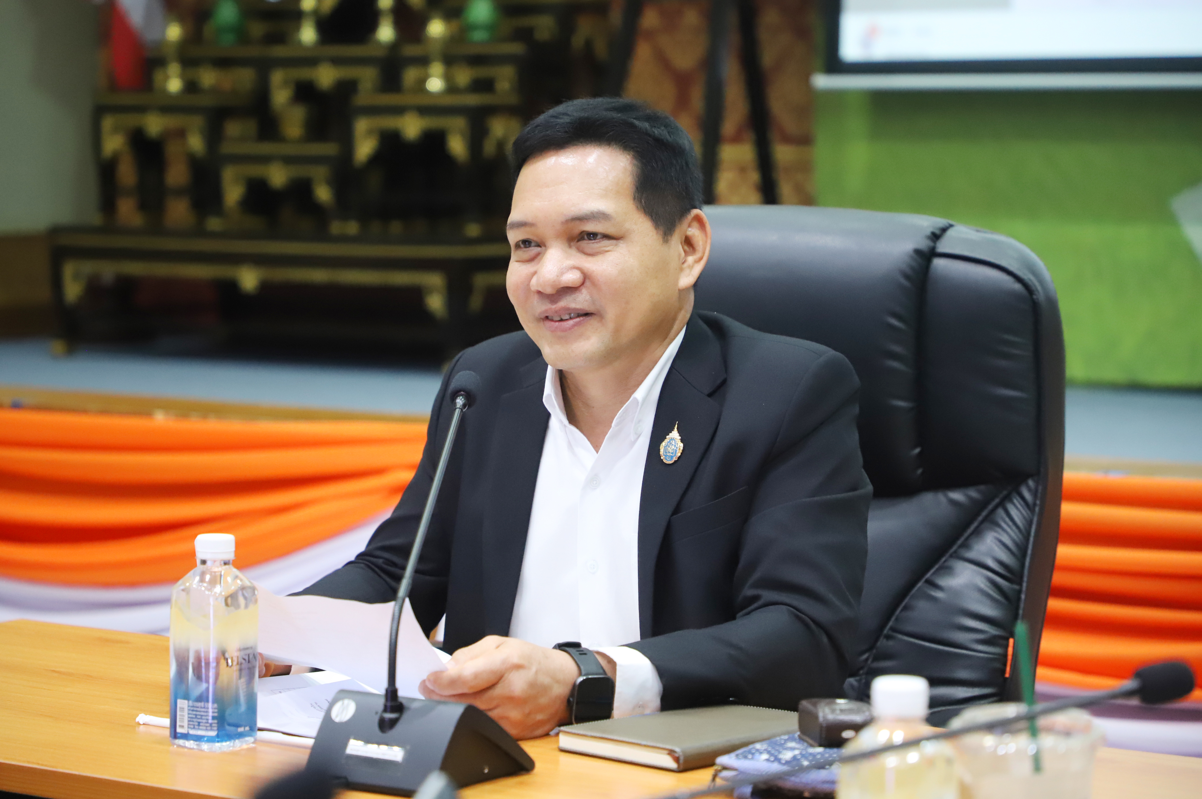 title - สำนักบริหารกองทุน (สบท.)  จัดการประชุมภายใน เพื่อติดตามเร่งรัดการดำเนินงานตามกรอบหน้าที่และตัวชี้วัด